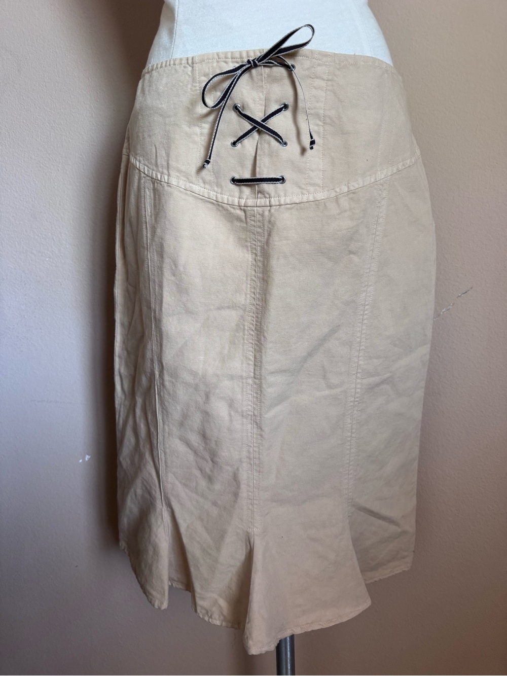 Weekend Max Mara Beige Casual Lace-Up Midi Skirt Size 42 Italy